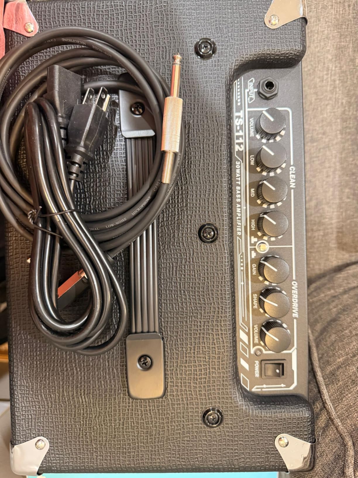 TS112 Bass Guitar Amp 30W Electric Guitar Bass Combo Amplifier with Onboard Clean and Distortion Overdrive Dual Tone Switching Practice. - Customer Photo 2