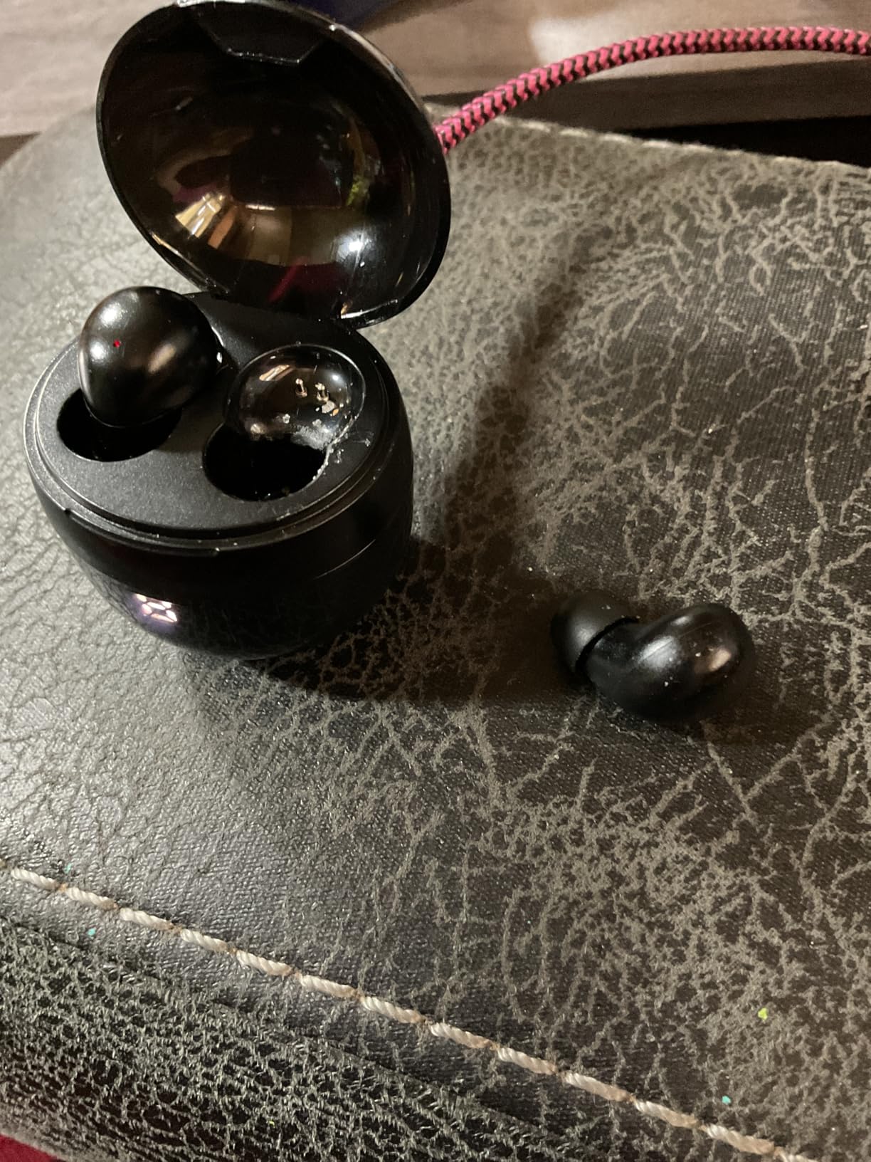 Invisible Mini Sleep Earbuds Wireless Bluetooth, Ultra-Light Comfort Fit Sleep Headphones for Side Sleepers, Unique Tumbler Portable Charging Case, Soft In-Ear Ear Plugs for Sleeping Small Ears Gym Customer Review Invisible Mini Sleep Earbuds Wireless Bluetooth, Ultra-Light Comfort Fit Sleep Headphones for Side Sleepers, Unique Tumbler Portable Charging Case, Soft In-Ear Ear Plugs for Sleeping Small Ears Gym - Customer Photo 2