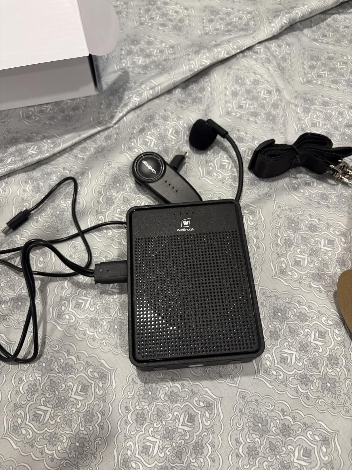 Voice Amplifier Wireless Microphone Headset, Original Sound Ultra Portable Microphone and Speaker, 15W Megaphone Speaker with Bluetooth Mic, Personal PA System for Teachers Classroom Tour Guide B002 Customer Review Voice Amplifier Wireless Microphone Headset, Original Sound Ultra Portable Microphone and Speaker, 15W Megaphone Speaker with Bluetooth Mic, Personal PA System for Teachers Classroom Tour Guide B002 - Customer Photo 3