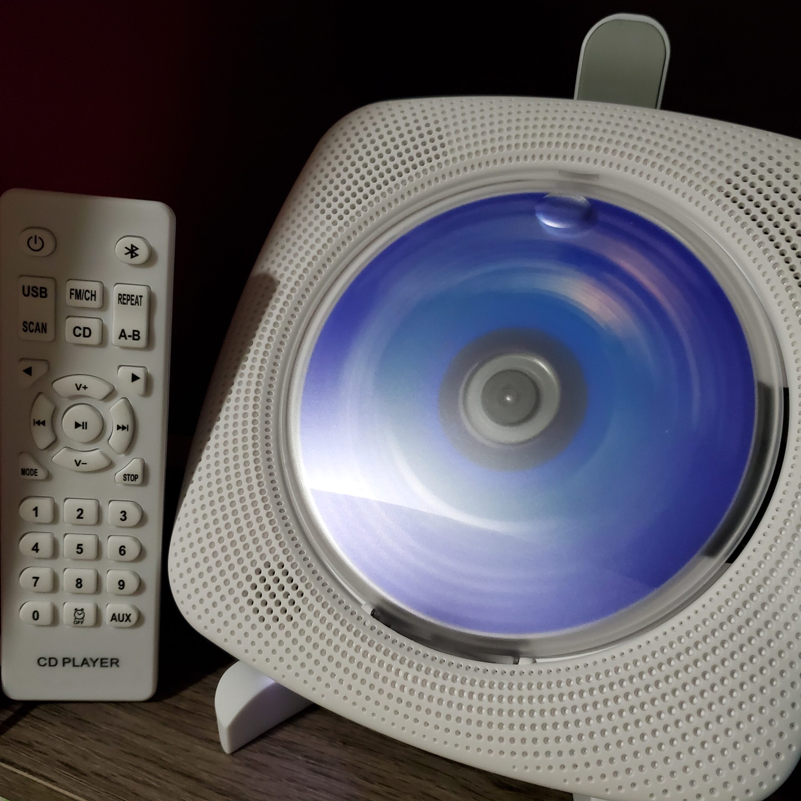 Gueray Portable CD Player Bluetooth: CD Players for Home Rechargeable Desktop Wall Portable CD Player with Bluetooth & Dual Speakers 1800mAh Boombox FM Radio USB Type-C MP3 Music Player Customer Review Gueray Portable CD Player Bluetooth: CD Players for Home Rechargeable Desktop Wall Portable CD Player with Bluetooth & Dual Speakers 1800mAh Boombox FM Radio USB Type-C MP3 Music Player - Customer Photo 2