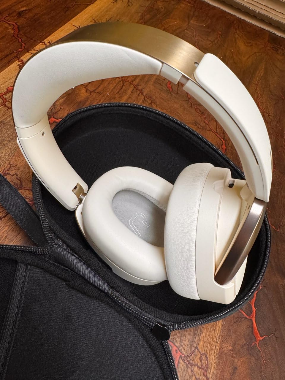 Edifier WH950NB Gen 2 Wireless Hybrid Active Noise Cancelling Headphones, Hi-Res Audio with LDAC 8-Level ANC, Spatial Sound 80H Playtime Bluetooth 5.4 Foldable 3.5mm AUX, Travel Case - Black Customer Review Edifier WH950NB Gen 2 Wireless Hybrid Active Noise Cancelling Headphones, Hi-Res Audio with LDAC 8-Level ANC, Spatial Sound 80H Playtime Bluetooth 5.4 Foldable 3.5mm AUX, Travel Case - Black - Customer Photo 1