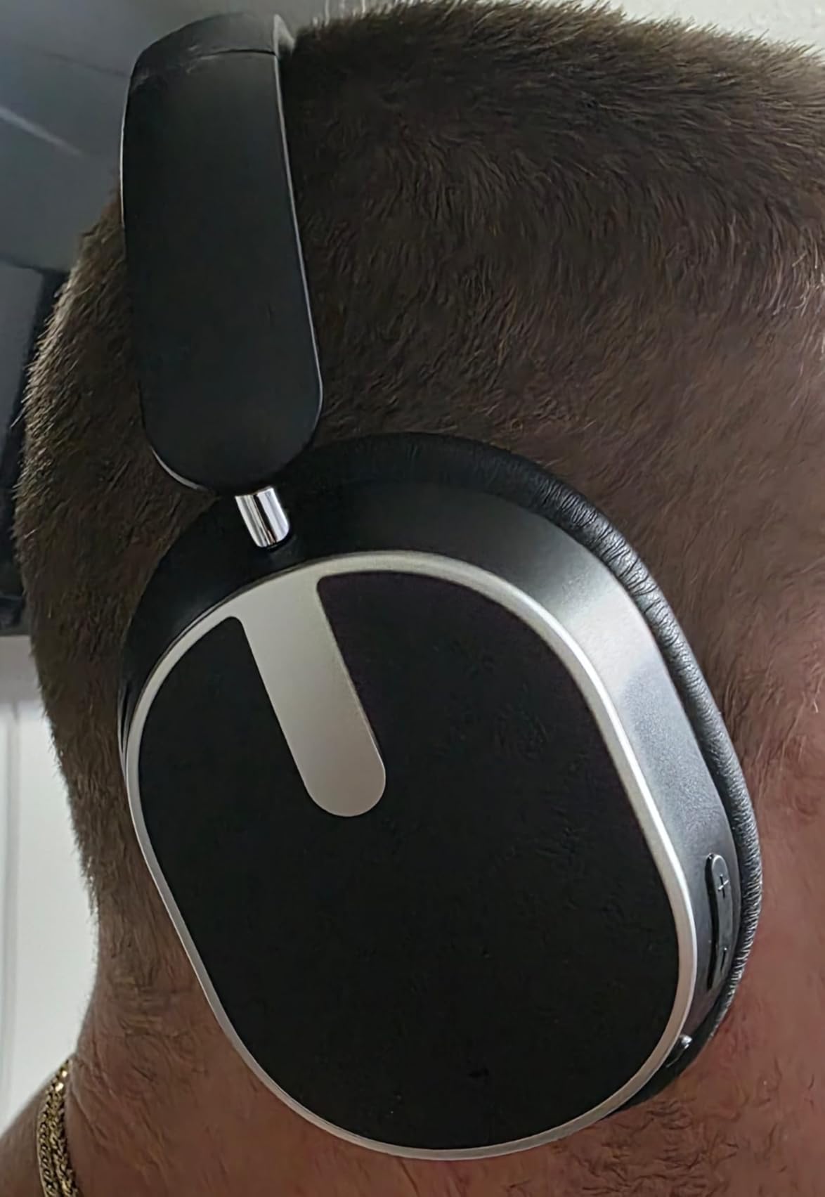 Hybrid Active Noise Cancelling Bluetooth Headphones, Over Ear Wireless Headphones with 60H Playtime, Hi-Res Audio, Deep Bass, Memory Foam Ear Cups for Home Office Travel Customer Review Hybrid Active Noise Cancelling Bluetooth Headphones, Over Ear Wireless Headphones with 60H Playtime, Hi-Res Audio, Deep Bass, Memory Foam Ear Cups for Home Office Travel - Customer Photo 2