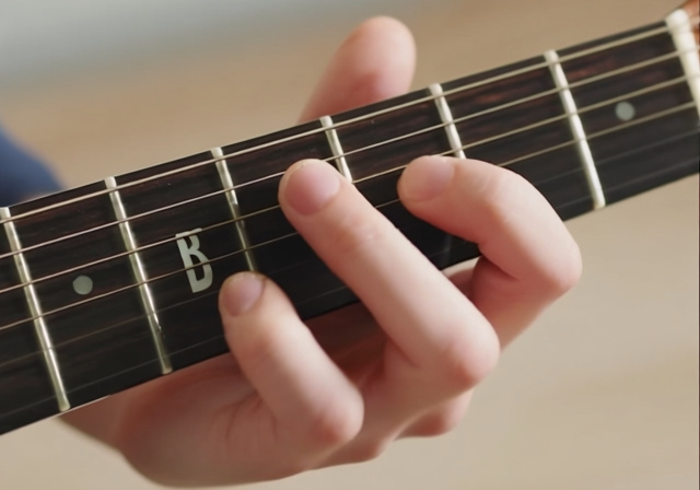 How to Play the Bb Guitar Chord (Complete Guide) [cy] - VintageVinylNews