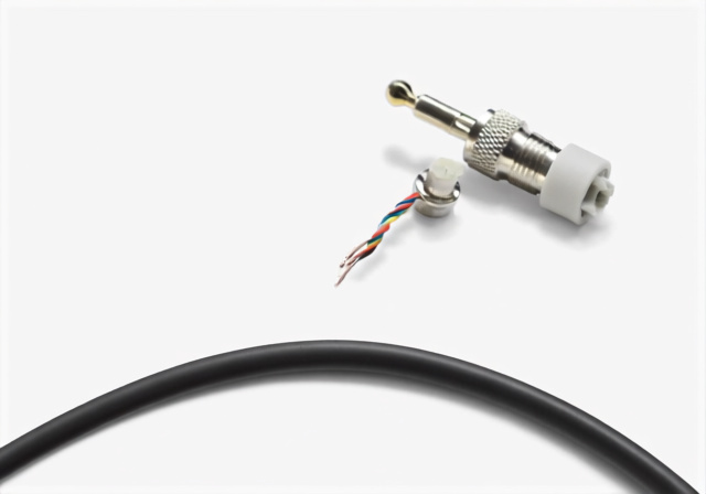 How to Connect Banana Plugs to Speakers [cy]: Complete Guide - VintageVinylNews