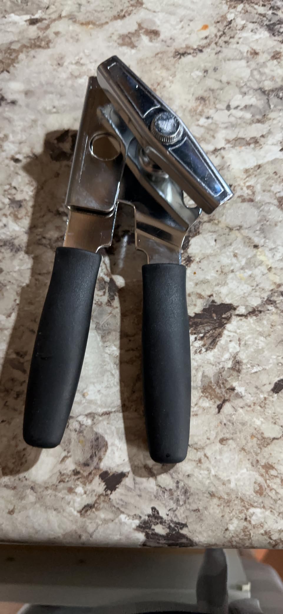 Swing-A-Way Portable Can Opener, Features an Ergonomic Handle for Optimal Comfort, and Built-in Bottle Opener for a 2-in-1 Tool, Durable Cutting Wheel, White - Customer Photo 2