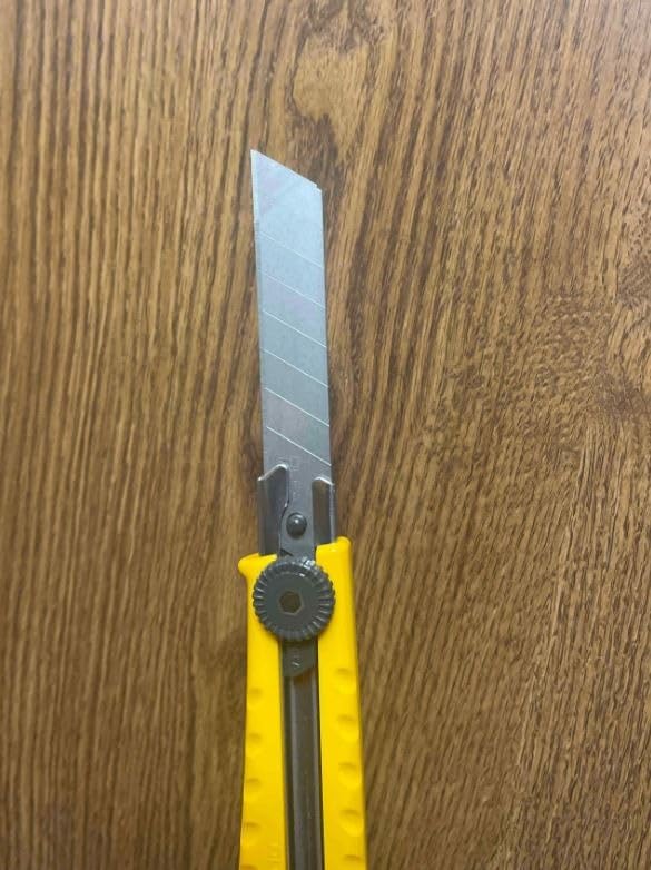 OLFA 18mm Heavy-Duty Utility Knife (L-1) - Multi-Purpose Custom Cutting Depth Utility Knife w/Ergonomic Grip Handle & Snap-Off Blade, Replacement Blades: Any OLFA 18mm Blade Customer Review OLFA 18mm Heavy-Duty Utility Knife (L-1) - Multi-Purpose Custom Cutting Depth Utility Knife w/Ergonomic Grip Handle & Snap-Off Blade, Replacement Blades: Any OLFA 18mm Blade - Customer Photo 1