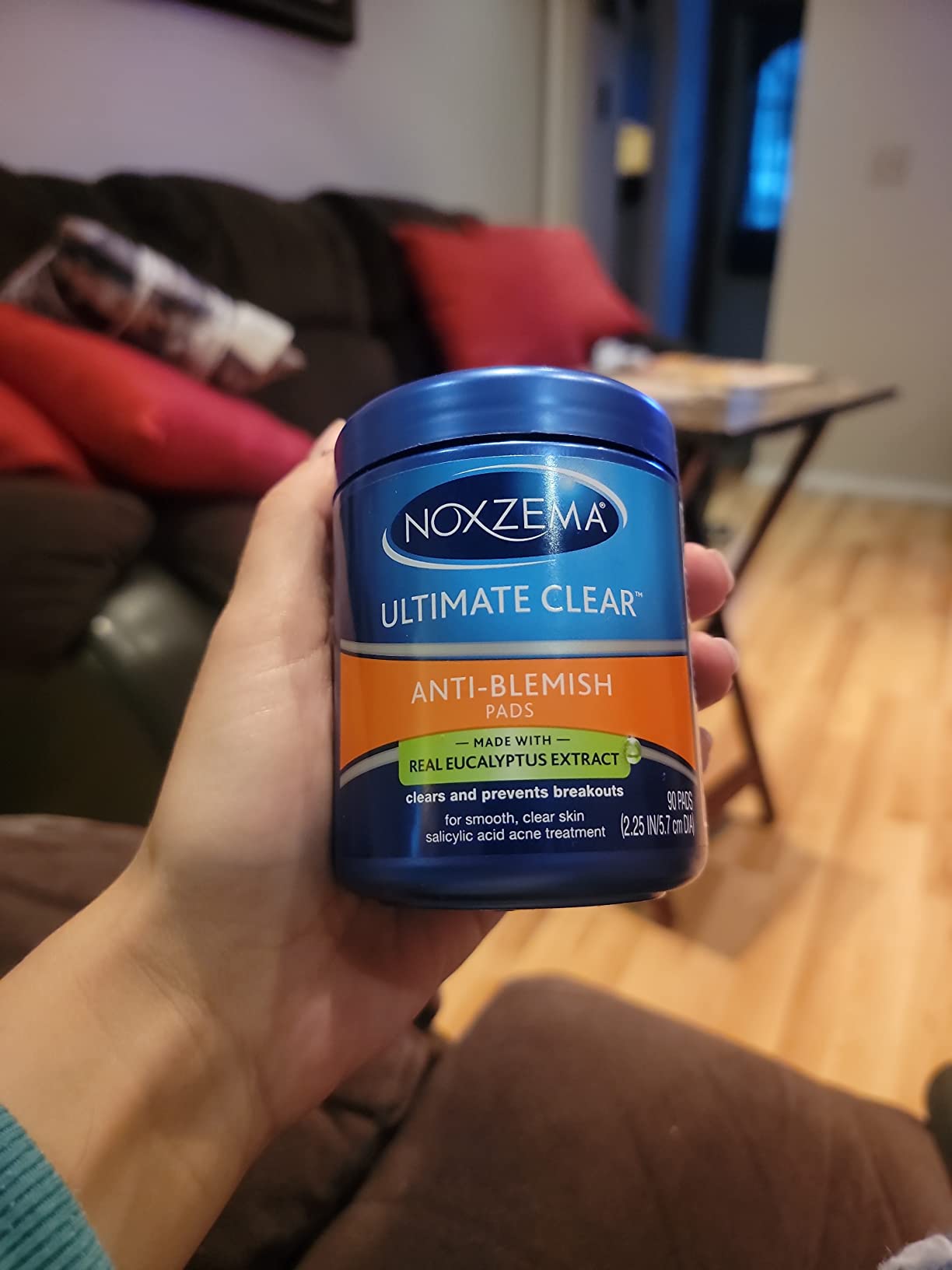 Noxzema Ultimate Clear Face Pads, Salicylic Acid Acne Treatment Clears and Prevents Acne, Anti-blemish, 90 Count, 6 Pack Customer Review Noxzema Ultimate Clear Face Pads, Salicylic Acid Acne Treatment Clears and Prevents Acne, Anti-blemish, 90 Count, 6 Pack - Customer Photo 1