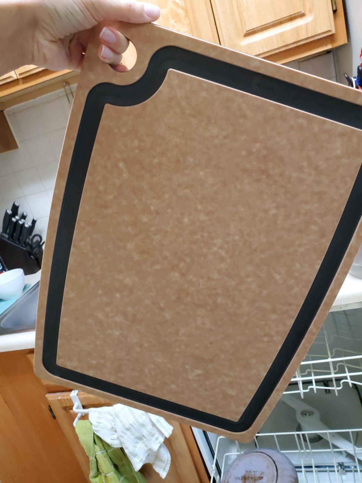 Epicurean Gourmet Series Cutting Board with Juice Groove, 17.5-Inch by 13-Inch, Natural/Slate Customer Review Epicurean Gourmet Series Cutting Board with Juice Groove, 17.5-Inch by 13-Inch, Natural/Slate - Customer Photo 2