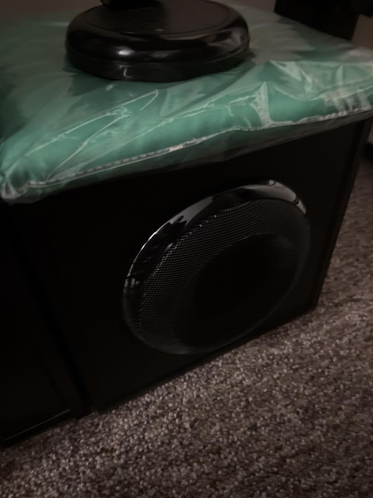 Logitech Z623 400 Watt Home Speaker System, 2.1 Speaker System - Black - Customer Photo 2