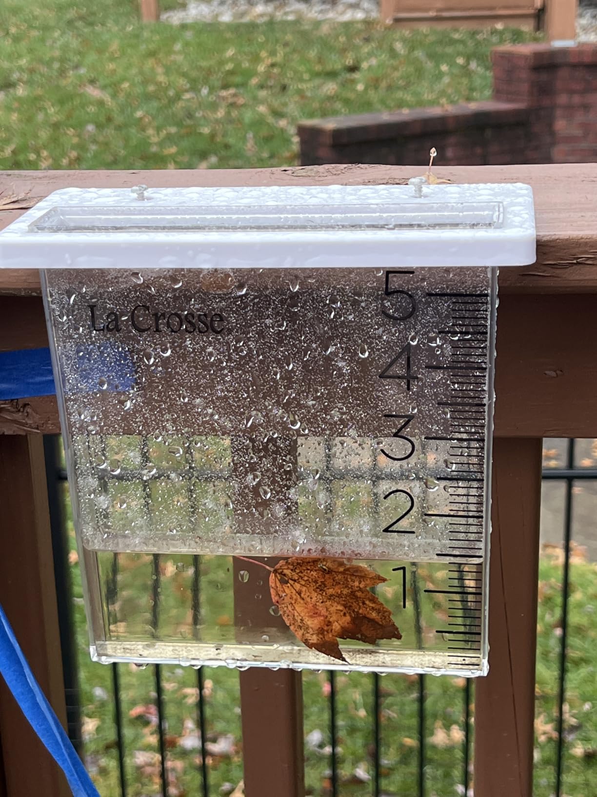 La Crosse 705-109 Waterfall Rain Gauge - Customer Photo 1