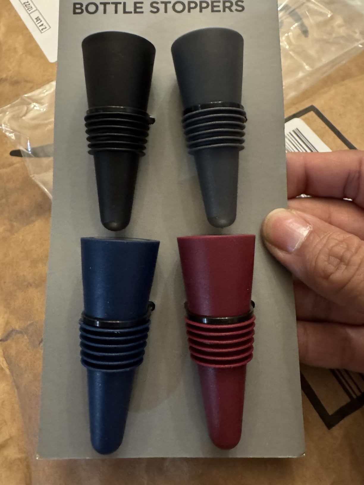 Rabbit W6121 Bottle Stoppers Set of 4, Multicolor Wine Bottle Caps to Preserve Freshness, Stylish and Durable, Perfect for Parties and Gifts - Customer Photo 1