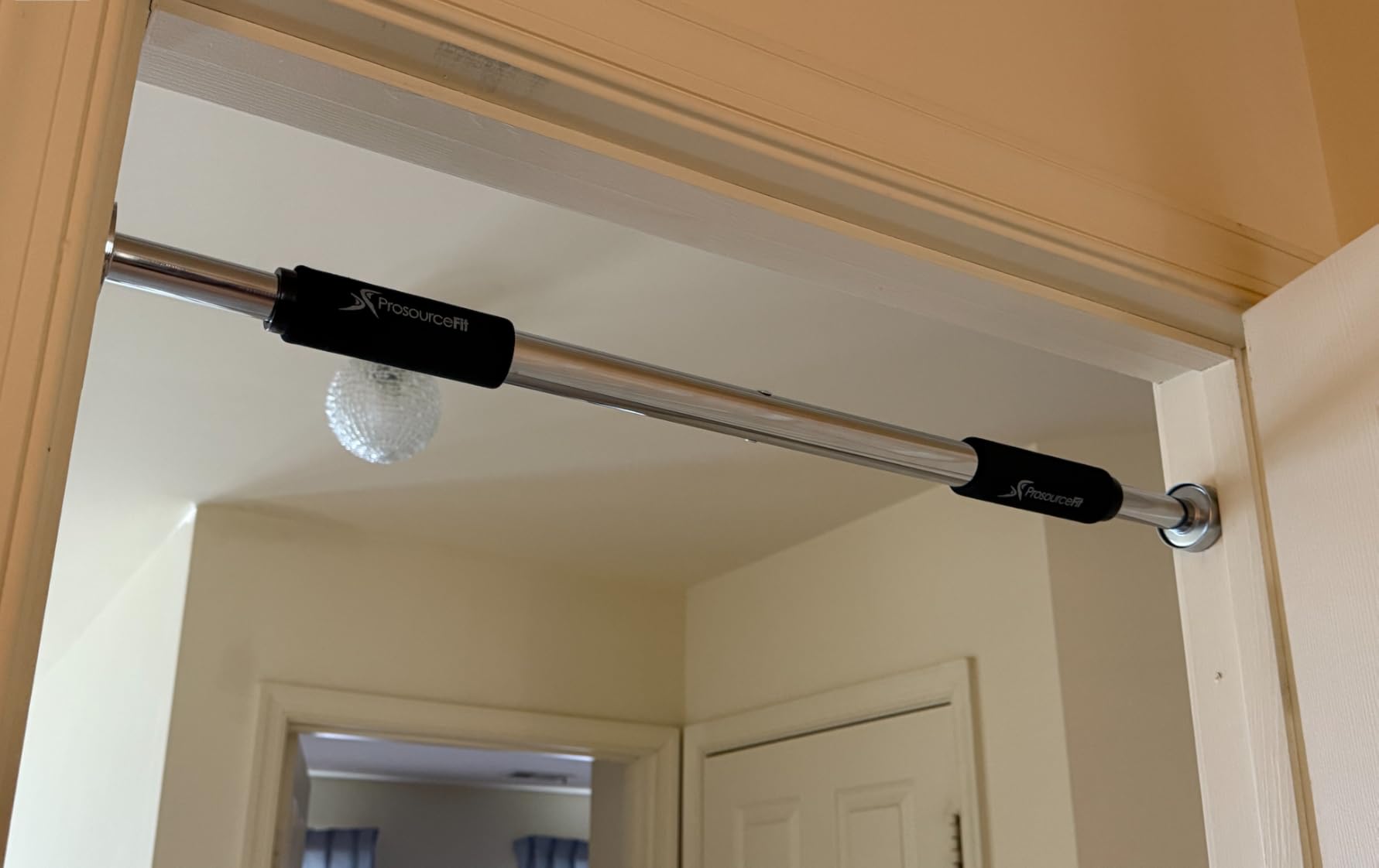 ProsourceFit Heavy Duty Doorway Mount Pull Up/Chin-Up Bar, Adjustable with Foam Grips for Home Workouts Customer Review ProsourceFit Heavy Duty Doorway Mount Pull Up/Chin-Up Bar, Adjustable with Foam Grips for Home Workouts - Customer Photo 2