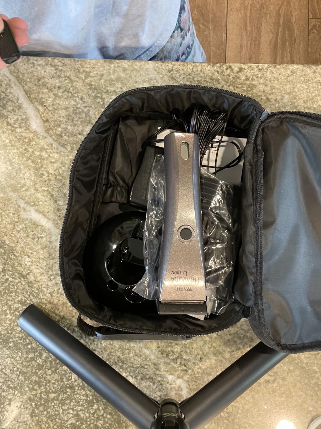 Wahl Professional Animal Bravura Pet, Dog, Cat, and Horse Corded/Cordless Clipper Kit, Gunmetal (#41870-0425) Customer Review Wahl Professional Animal Bravura Pet, Dog, Cat, and Horse Corded/Cordless Clipper Kit, Gunmetal (#41870-0425) - Customer Photo 1