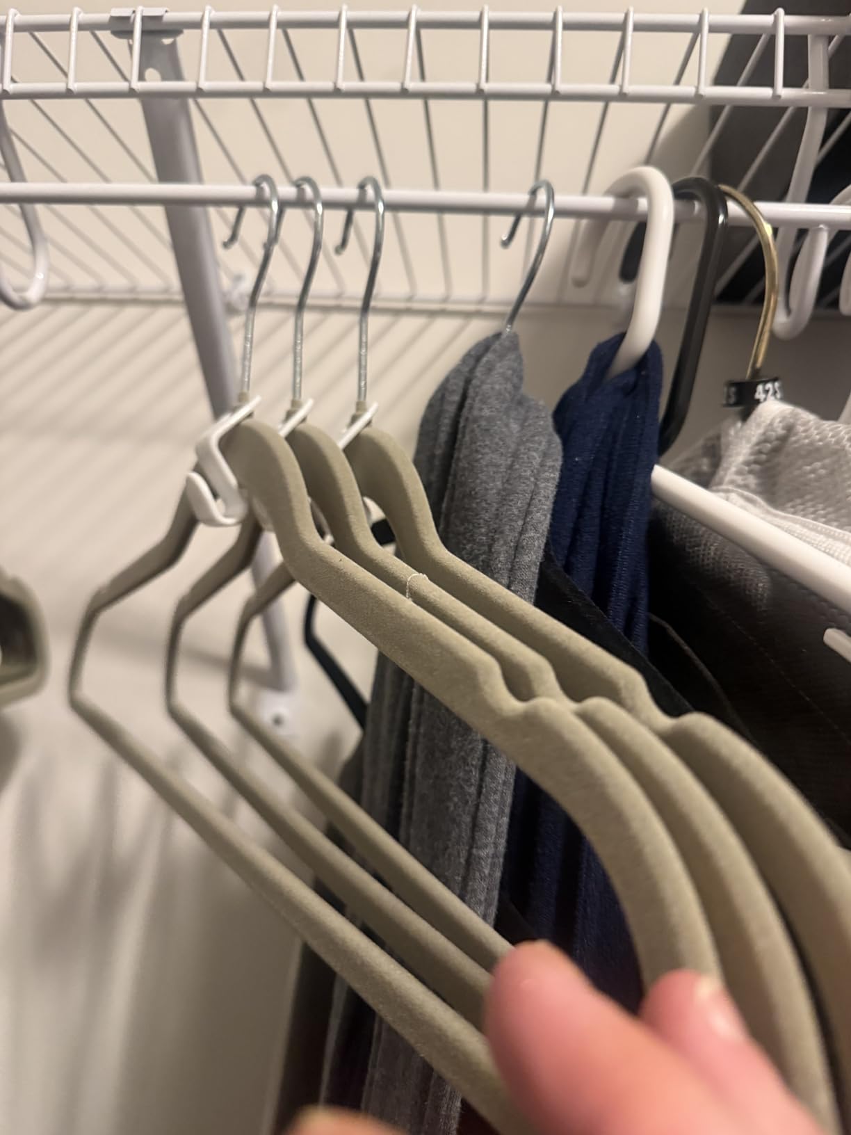 Amazon Basics Slim Velvet Non-Slip Space Saving Suit Clothes Hangers for Closet Organization, Black/Silver, 30-Pack - Customer Photo 1