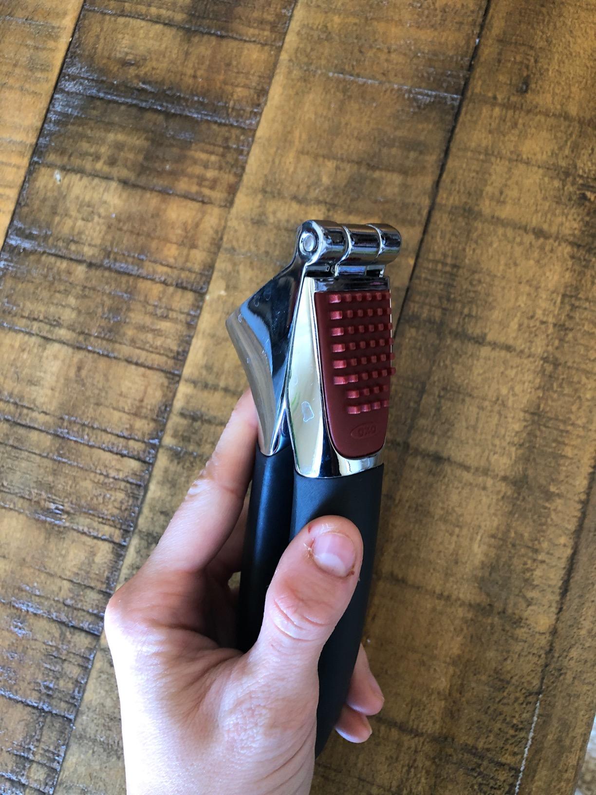 OXO Good Grips Heavy Duty Garlic Press, Die-Cast Zinc, Black - Customer Photo 3