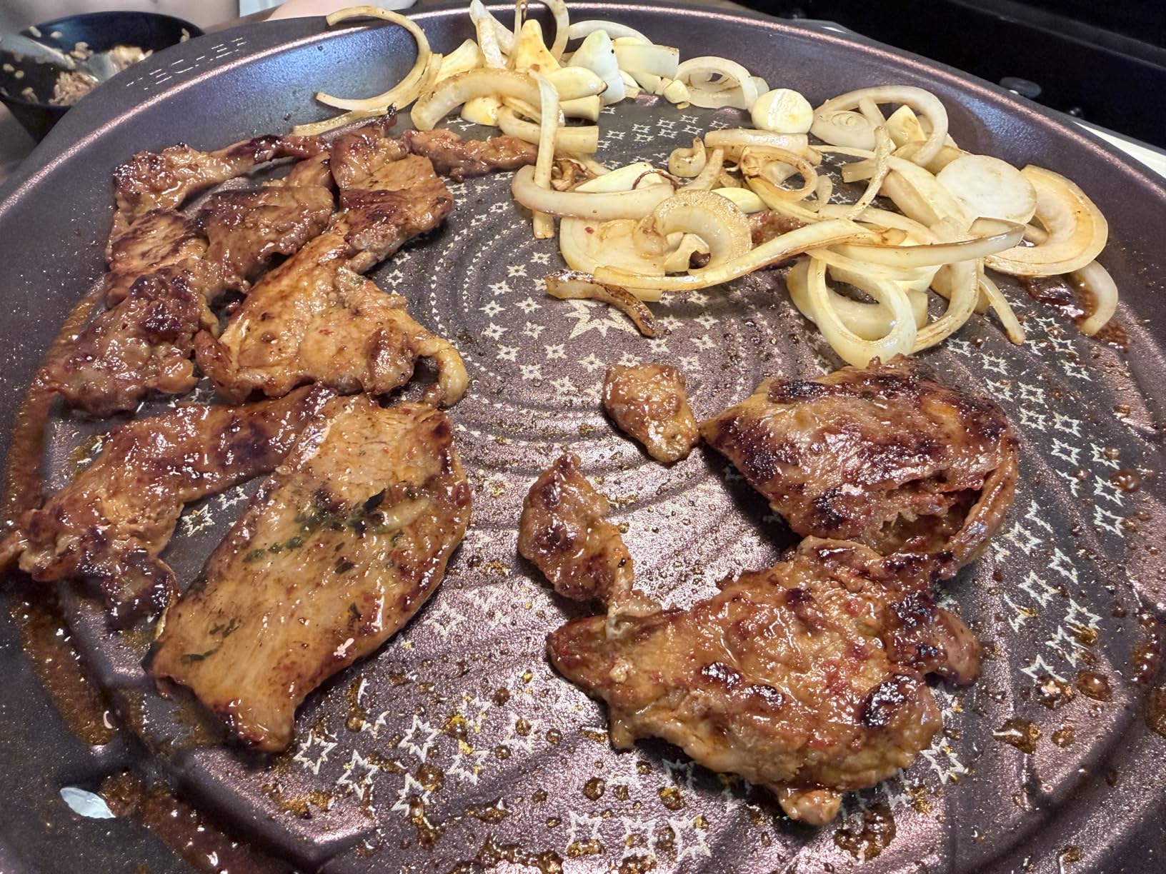 TECHEF - Korean BBQ Nonstick Grill Pan, KBBQ Grill Pan, PFOA-Free, Dishwasher Oven Safe, Made in Korea - Customer Photo 1