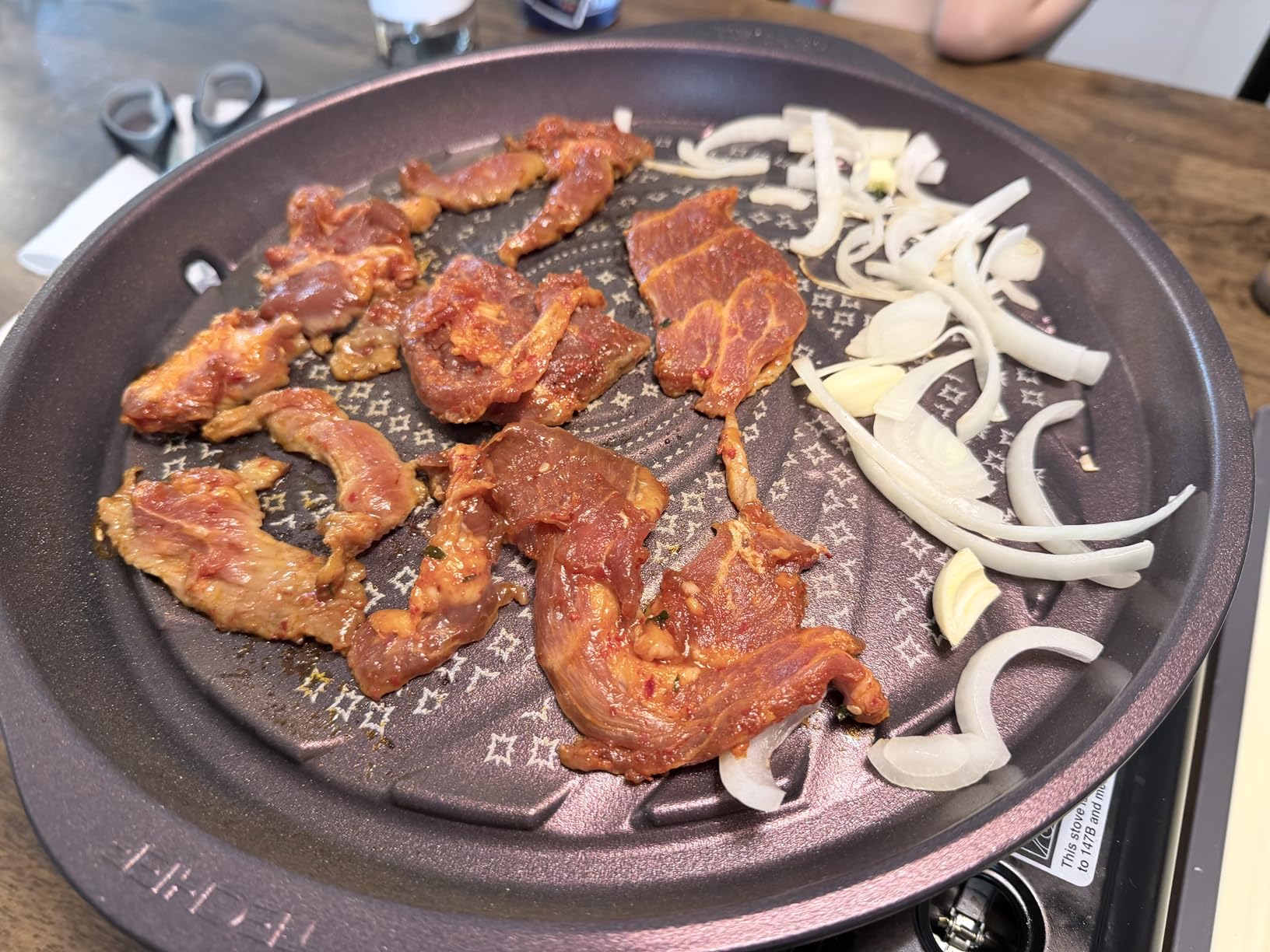 TECHEF - Korean BBQ Nonstick Grill Pan, KBBQ Grill Pan, PFOA-Free, Dishwasher Oven Safe, Made in Korea - Customer Photo 2