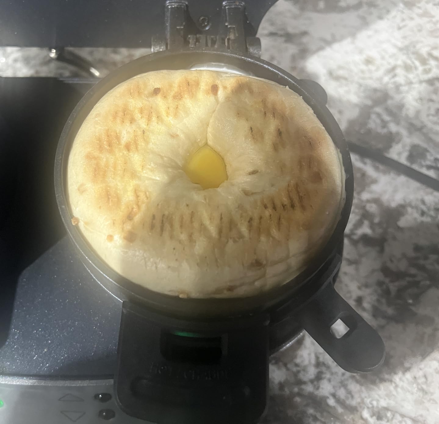 Hamilton Beach Dual Breakfast Sandwich Maker with Timer, Ready in 5 Minutes, Removable Dishwasher Safe PFAS-Free Non-Stick Egg Cooker Ring, Silver (25490MNA) - Customer Photo 1
