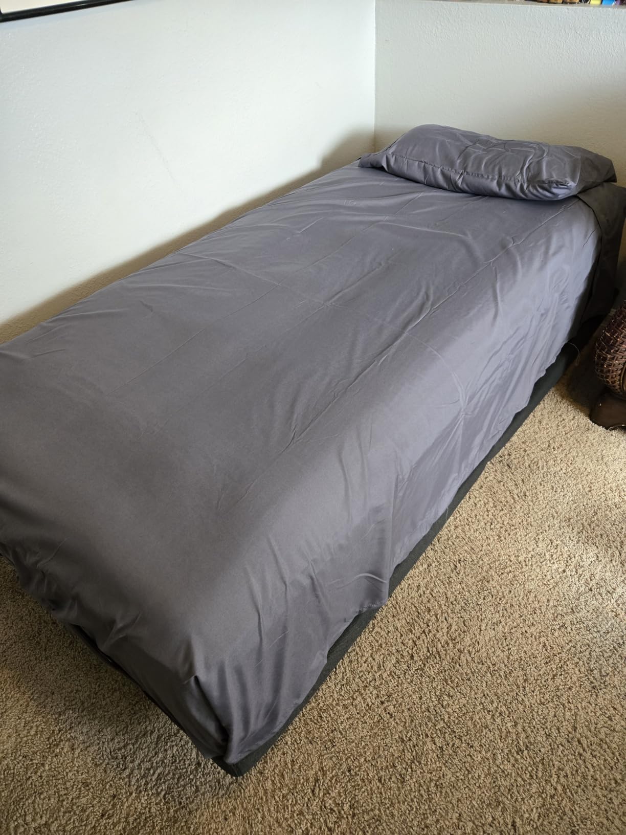 Utopia Bedding Queen Size Sheet Set – 4 Piece Bed Sheets, Soft and Breathable Microfiber, Includes 1 Fitted Sheet, 1 Flat Sheet and 2 Pillowcases – Oeko Tex (Grey) Customer Review Utopia Bedding Queen Size Sheet Set – 4 Piece Bed Sheets, Soft and Breathable Microfiber, Includes 1 Fitted Sheet, 1 Flat Sheet and 2 Pillowcases – Oeko Tex (Grey) - Customer Photo 1