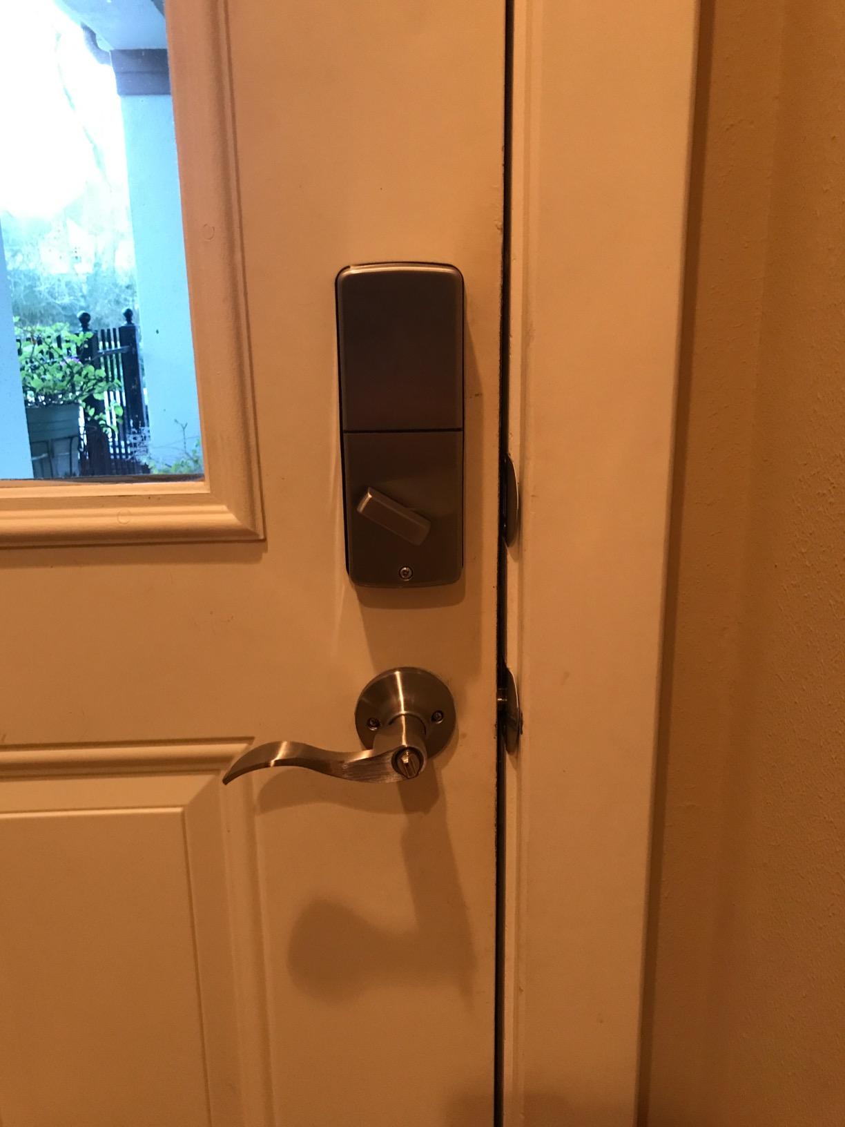 Kwikset Powerbolt 907 Keyless Entry Deadbolt Electronic Door Lock, 6 Button Keypad, Auto Locking, with Keyed Pick Resistant SmartKey Re-Key Security Technology, Satin Nickel - Customer Photo 1