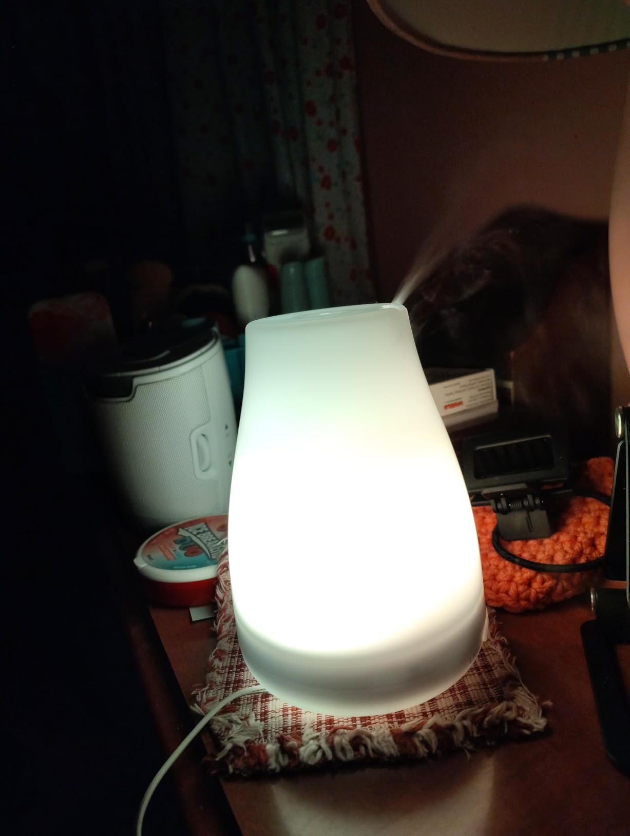 InnoGear Essential Oil Diffuser, Ultrasonic Diffusers for Home Aromatherapy Humidifier for Bedroom Room 7 Colors LED 2 Mist Mode Auto Off, Basic White Customer Review InnoGear Essential Oil Diffuser, Ultrasonic Diffusers for Home Aromatherapy Humidifier for Bedroom Room 7 Colors LED 2 Mist Mode Auto Off, Basic White - Customer Photo 1