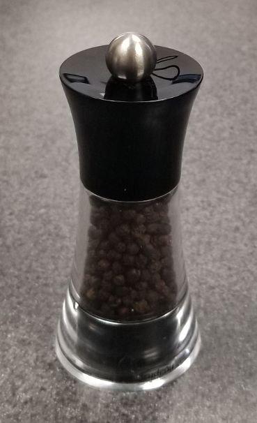 Trudeau Maison 5 inch Black Pepper Mill with Ceramic Grinder Customer Review Trudeau Maison 5 inch Black Pepper Mill with Ceramic Grinder - Customer Photo 1