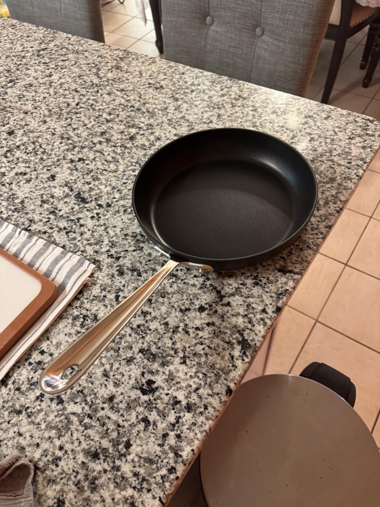 All-Clad HA1 Hard Anodized Non Stick Fry Pan Set 2 Piece, 8 and 10 Inch, Induction, Oven Broiler Safe 500F, Pots and Pans Set customer photo 1