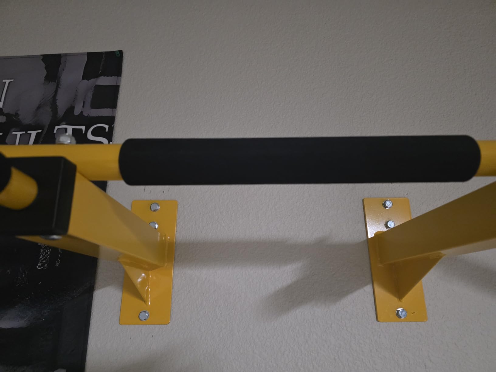 Yes4All Pull Up Bar Wall Mounted - Multifunctional Wall Mounted Pull Up Bar for Home Gym Workout Strength Training Equipment Customer Review Yes4All Pull Up Bar Wall Mounted - Multifunctional Wall Mounted Pull Up Bar for Home Gym Workout Strength Training Equipment - Customer Photo 1