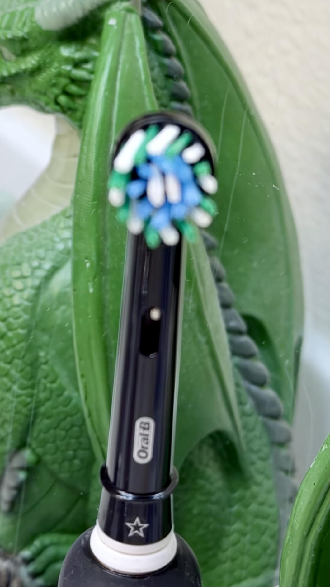 Oral-B CrossAction Electric Toothbrush Replacement Brush Heads Refill, 4ct - Customer Photo 2