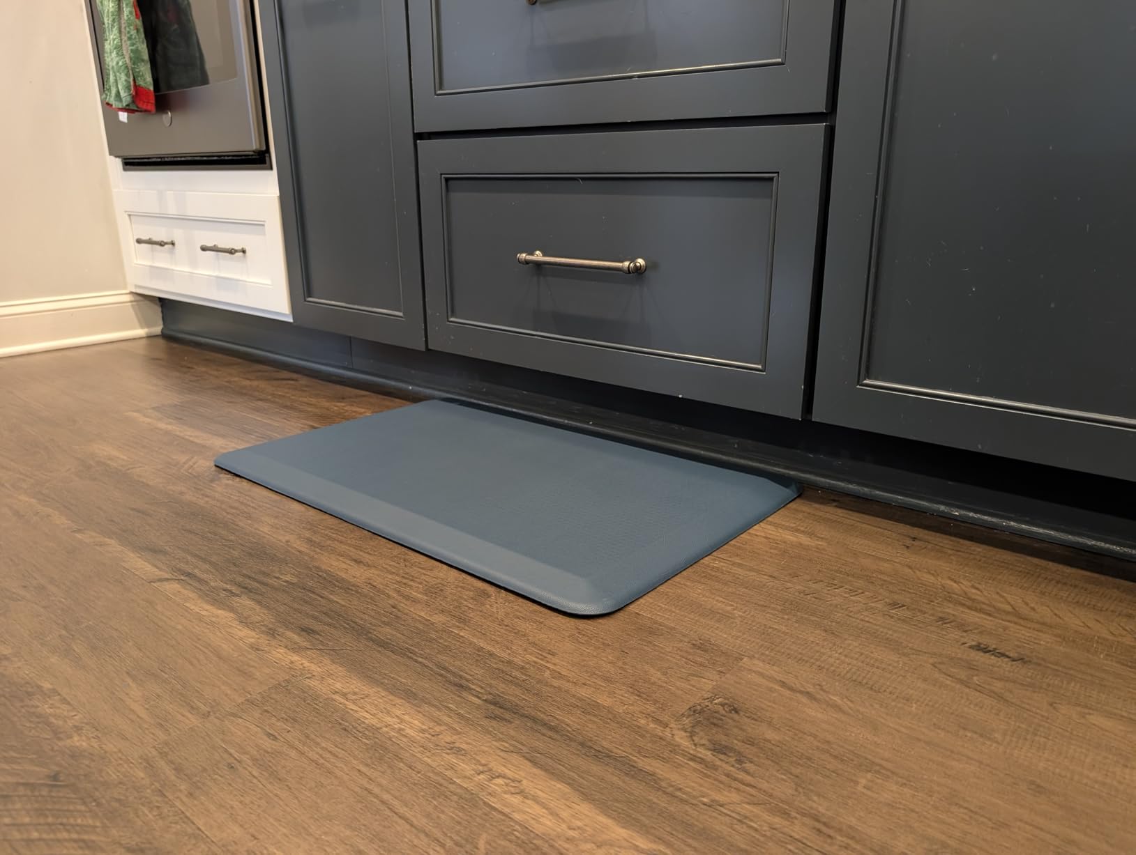 GORILLA GRIP Comfortable Cushioned Kitchen Mats for Floor, 3/4 Inch Thick Ergonomic Standing Desk Anti Fatigue Mat, Waterproof and Stain Resistant Pebbled Top, Supportive Padded Foam Rug, 20x32, Black - Customer Photo 2