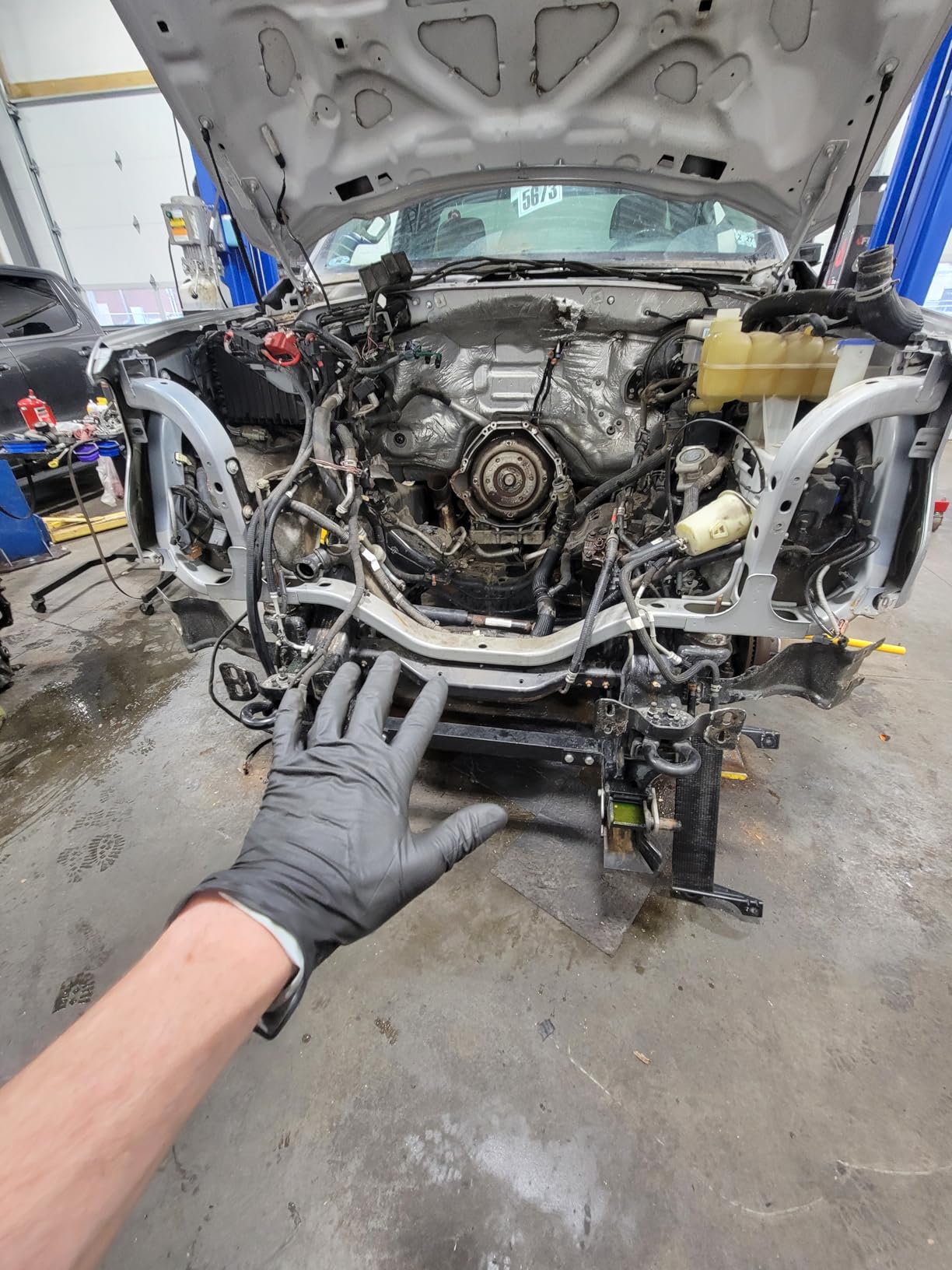 Venom Steel Industrial Nitrile Gloves, Chemical Resistant Disposable Black Gloves, Latex-Free, Powder-Free, Textured Grip, Heavy Duty Two-Layer Protection, 6 mil, Large, 100 Count - Customer Photo 1