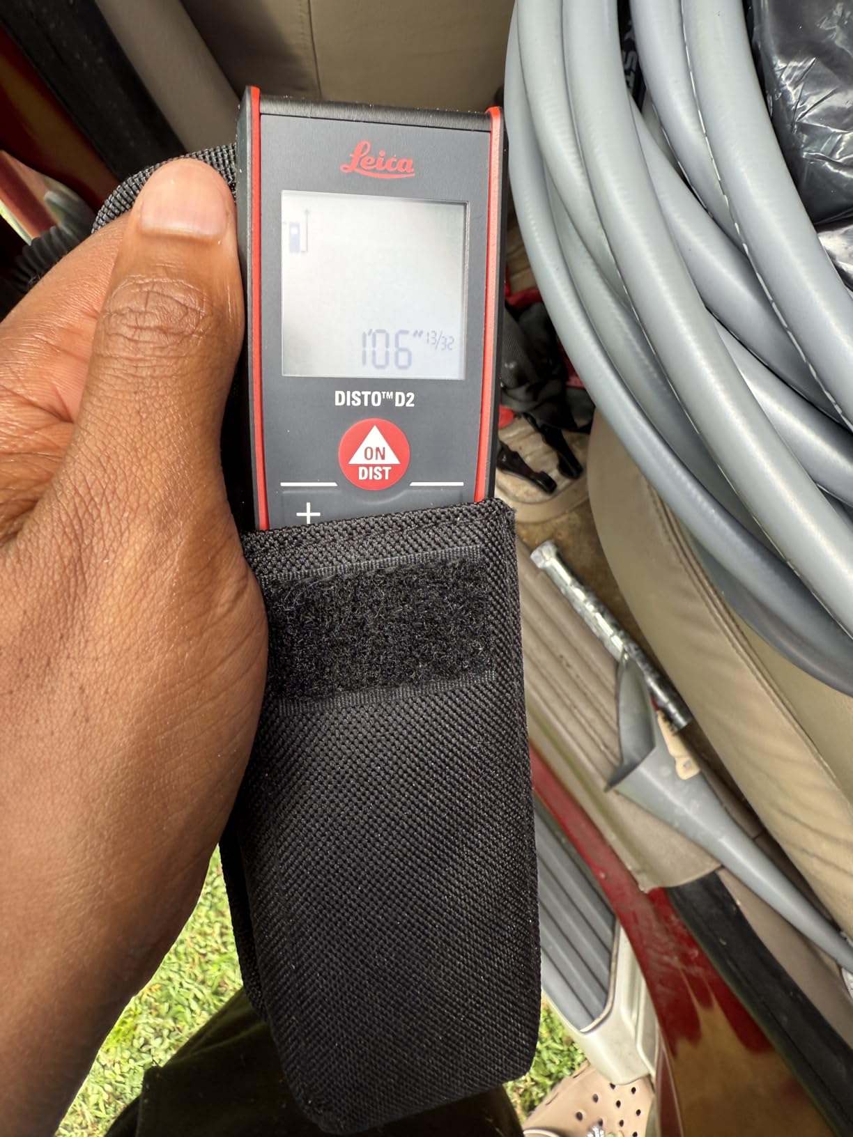Leica Geosystems DISTO D2 New 330ft Laser Distance Measure with Bluetooth 4.0, Black/Red, 1.7 x 1 x 4.6 inches customer photo 1