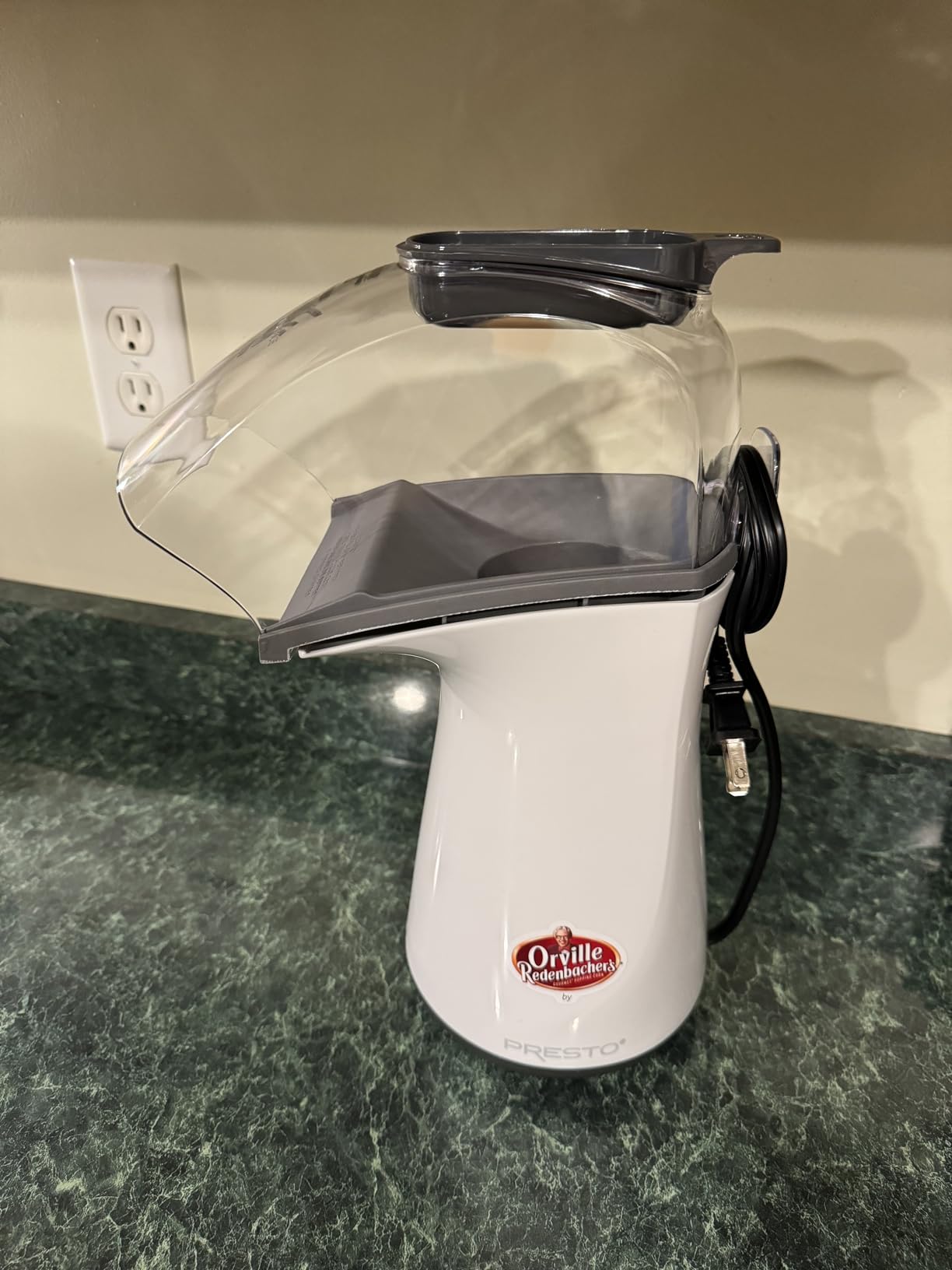 Presto 04863 Poplite Hot Air Popcorn Popper - Built-In Measuring Cup + Melts Butter, Easy to Clean, Built-In Cord Wrap, 18 Cups, Red - Customer Photo 1