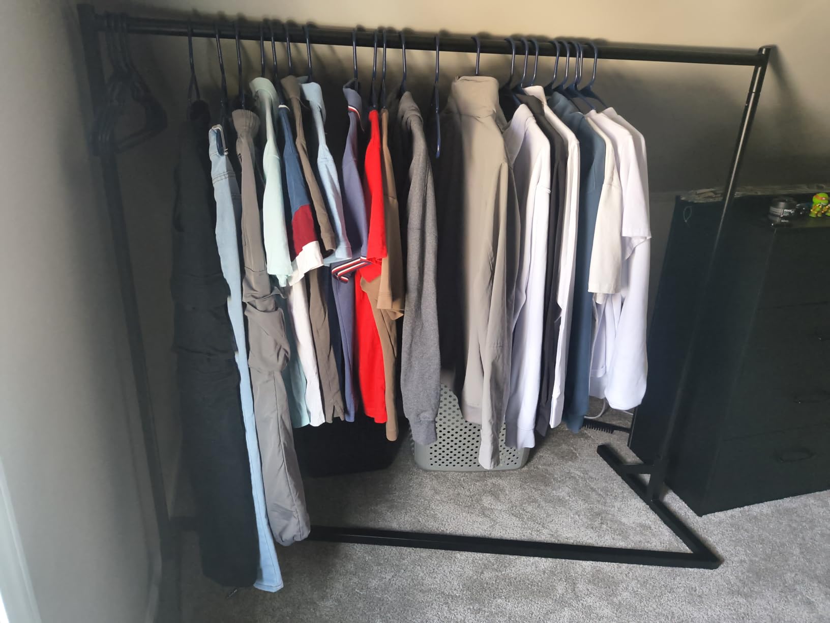 Simple Houseware Industrial Grade Z-Base Garment Rack, 500lb Load with 63 Inches Extra Long Bar, Gray - Customer Photo 2