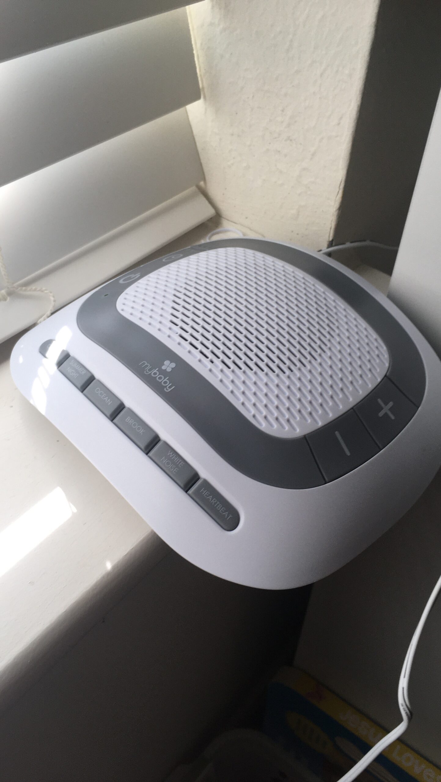 MyBaby SoundSpa White Noise Machine for Babies | 6 Soothing Lullabies for Newborns, Sound Therapy for Travel, Relaxing, Kids, Newborns, Baby Songs, Adjustable Volume, Auto-off Timer, By HoMedics Customer Review MyBaby SoundSpa White Noise Machine for Babies | 6 Soothing Lullabies for Newborns, Sound Therapy for Travel, Relaxing, Kids, Newborns, Baby Songs, Adjustable Volume, Auto-off Timer, By HoMedics - Customer Photo 1