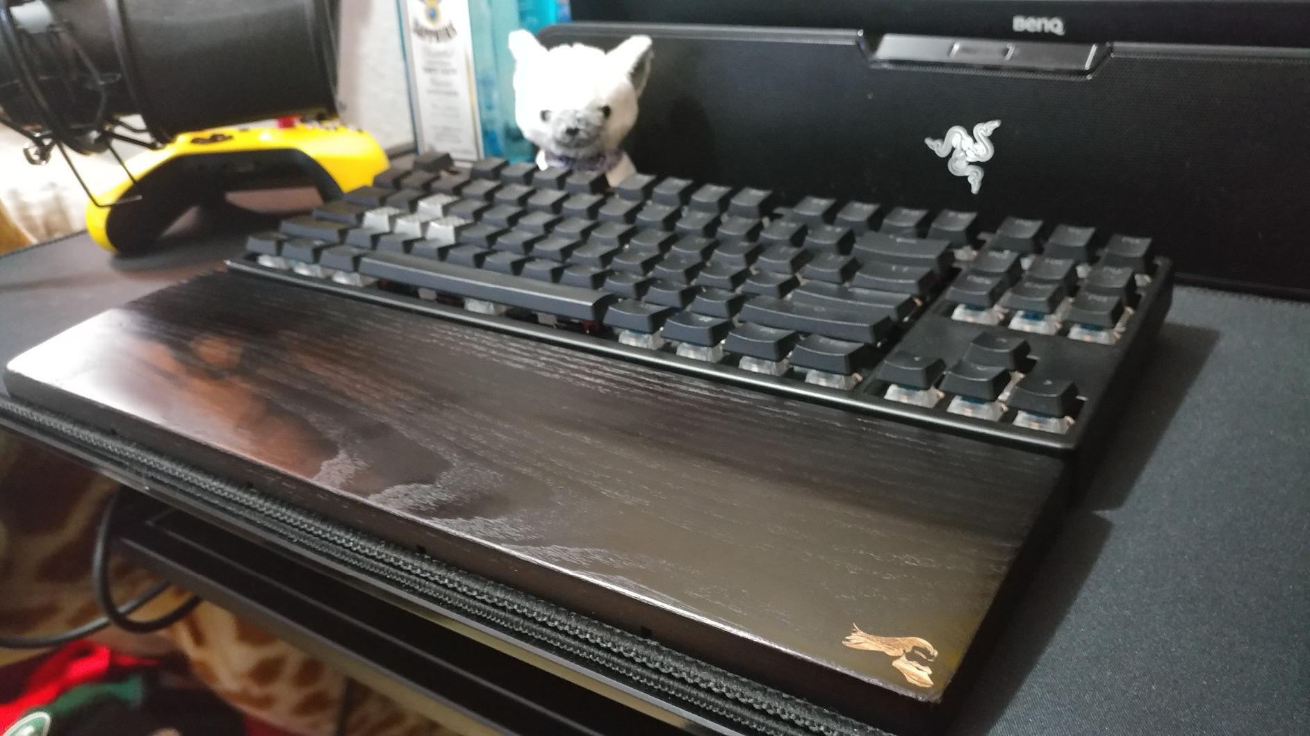 Glorious Wooden Wrist Rest - TENKEYLESS (TKL) - Onyx/Black - Mechanical Keyboards Wood Ergonomic Palm Rest| 14x4 inches/19mm Thick (GV-87-DARK) - Customer Photo 1