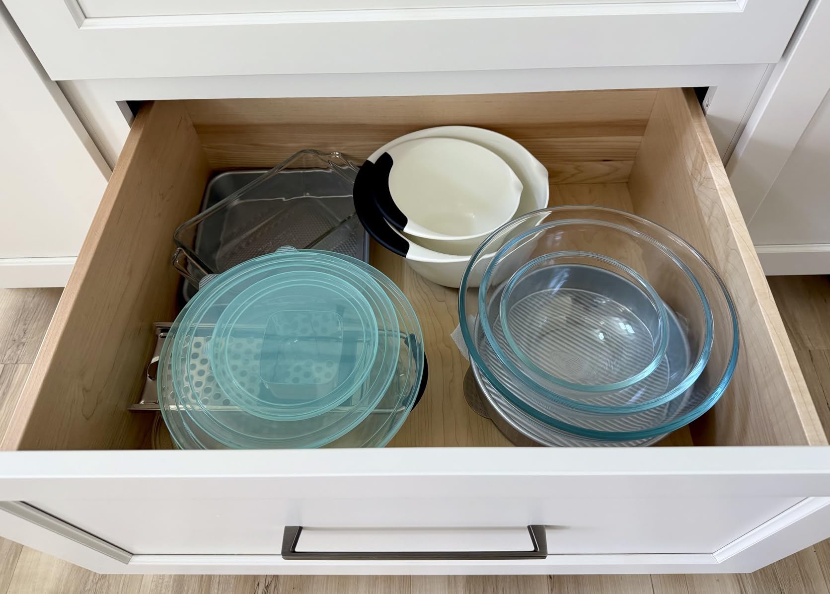 Luvan Glass Mixing Bowls with Lids Set(4.5QT, 2.7QT, 1.1QT)-Large Glass Mixing Bowls, Clear Salad Bowl for Baking, Cooking, Serving, Food Prep, 3PC Nesting Bowls for Kitchen Storage & Dishwasher Safe - Customer Photo 2