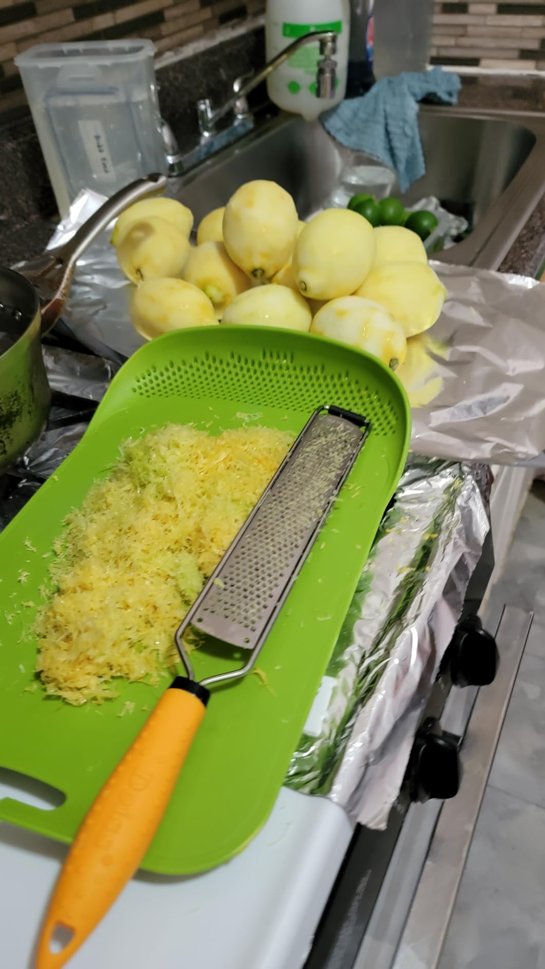 Deiss PRO Lemon Zester & Heavy Duty Cheese Grater & Vegetable Grater - Parmesan Cheese Lemon, Garlic, Nutmeg, Chocolate, Fruits, Vegetables, Ginger Grater - Cheese Shredder & Stainless Steel Grater - Customer Photo 2