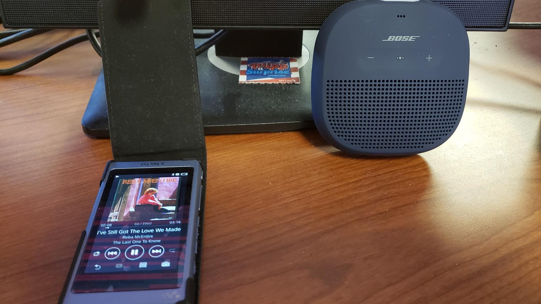 Bose SoundLink Micro: Small Portable Bluetooth Speaker (Waterproof) - Customer Photo 1