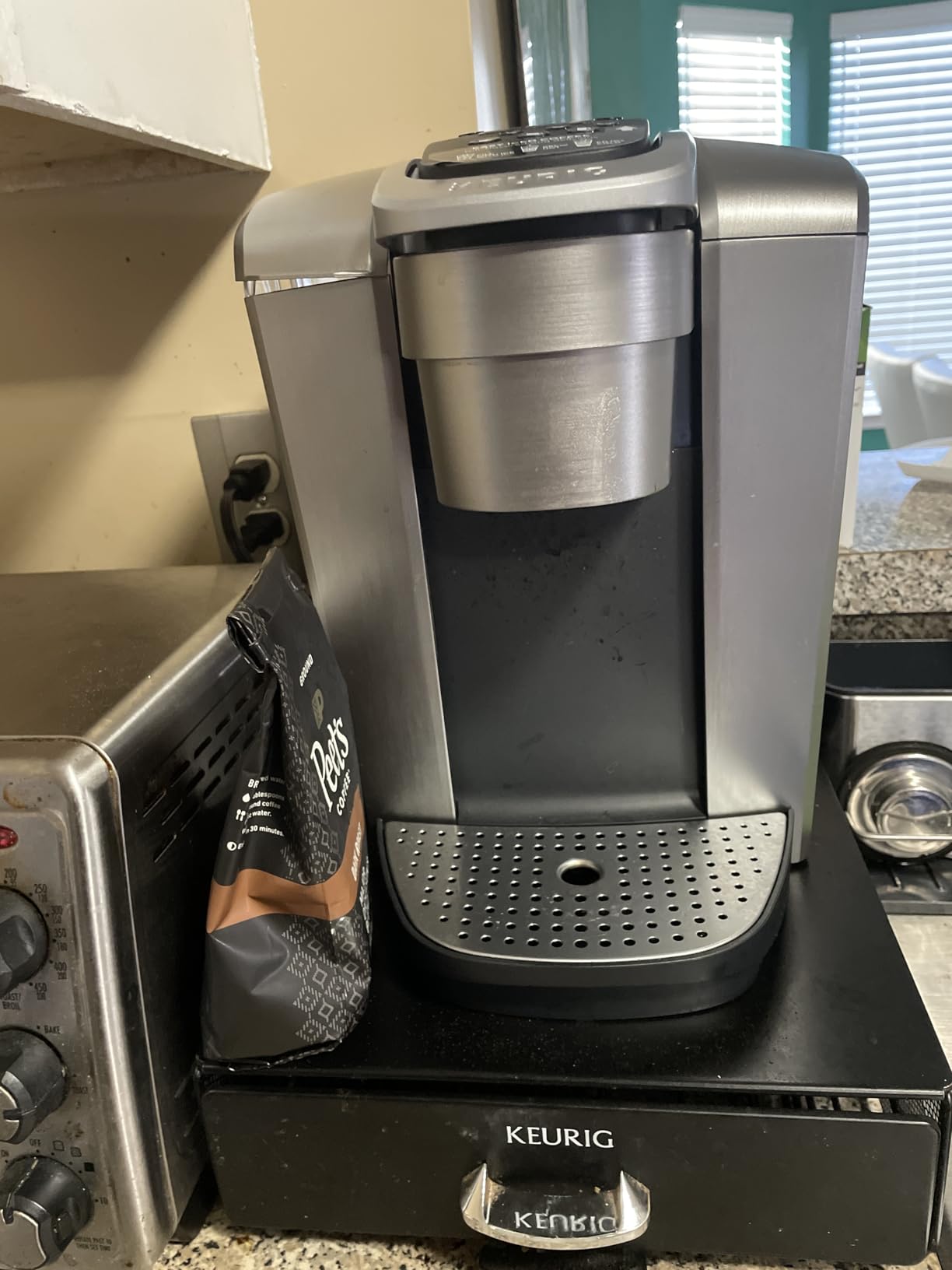 Keurig K-Elite Single Serve K-Cup Pod Coffee Maker, with Strength and Temperature Control, Iced Coffee Capability, 8 to 12oz Brew Size, Programmable, Brushed Slate Customer Review Keurig K-Elite Single Serve K-Cup Pod Coffee Maker, with Strength and Temperature Control, Iced Coffee Capability, 8 to 12oz Brew Size, Programmable, Brushed Slate - Customer Photo 3