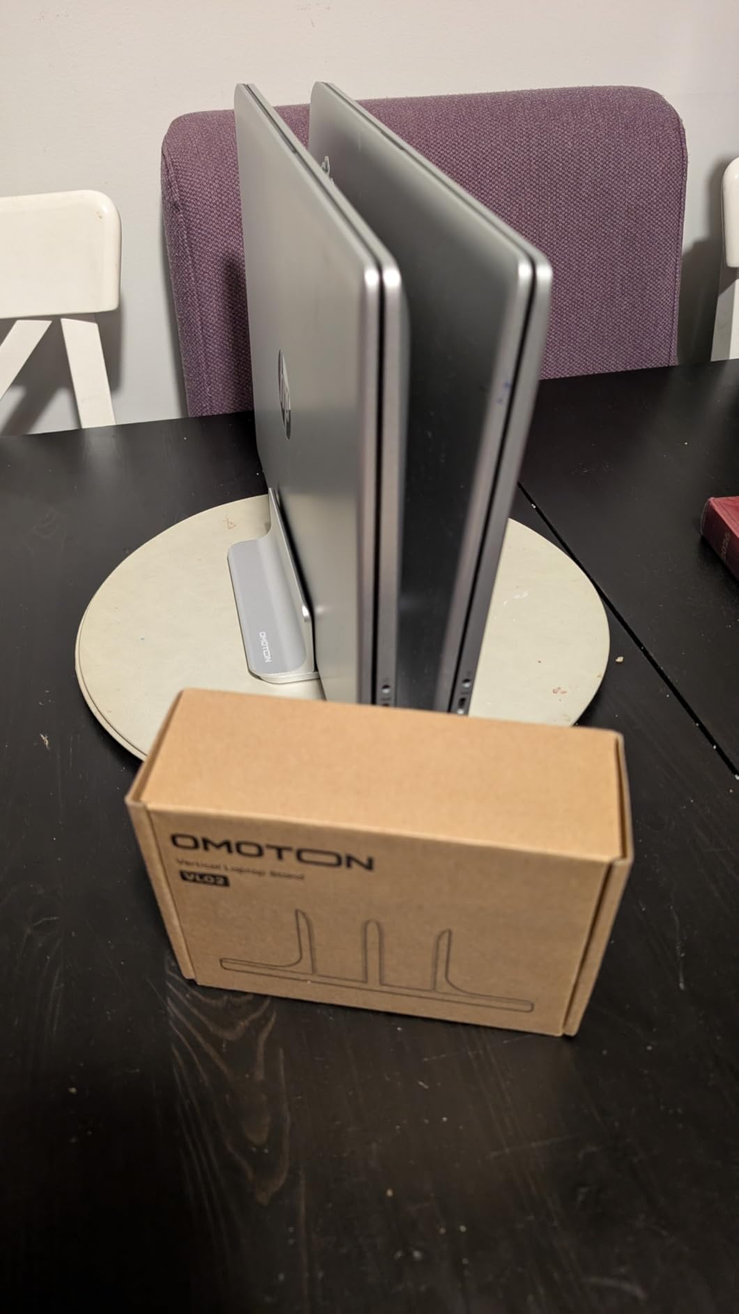 OMOTON Vertical Laptop Stand [Updated Double Version], Desktop Aluminum Mac Book Stand with Adjustable Dock Size, Fits All Mac Book, Surface, Chrome Book and Gaming Laptops (Up to 17.3 inch) (Silver) - Customer Photo 1