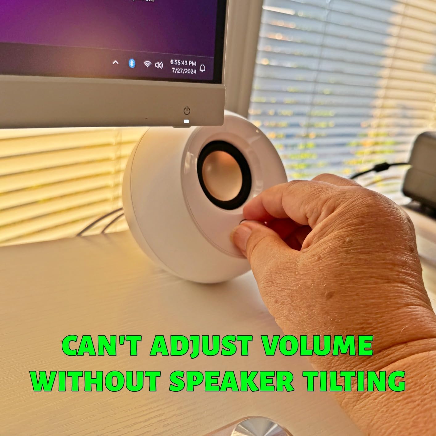 Creative Pebble 2.0 USB-Powered Desktop Speakers with Far-Field Drivers and Passive Radiators for Pcs and Laptops (Black) - Customer Photo 1