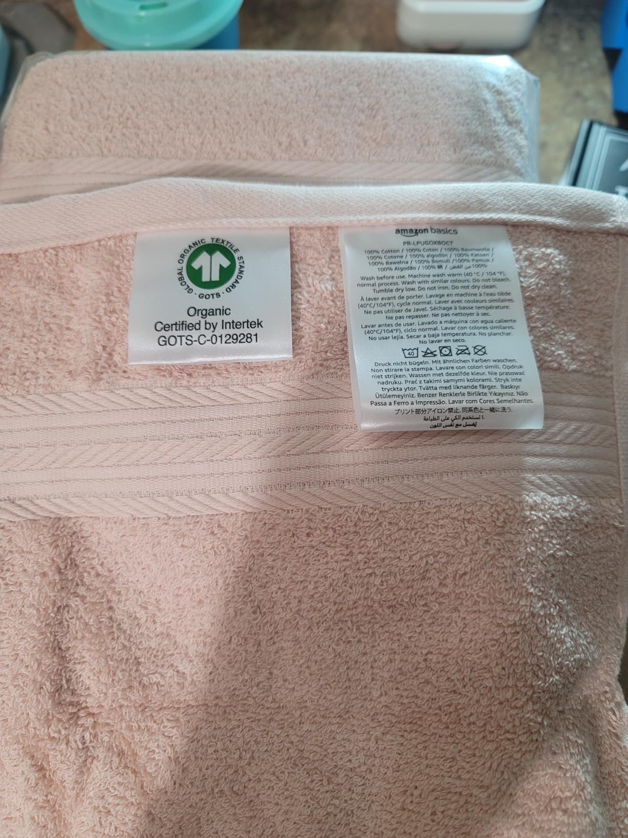 Amazon Basics 100% Cotton Hand Towels, Fade-Resistant, Soft and Absorbent, 16 x 26 inches, White, 6-Pack - Customer Photo 2