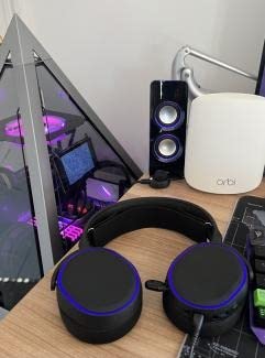 SteelSeries Arctis 5 - RGB Illuminated Gaming Headset with DTS Headphone: X v2.0 Surround - for PC and PlayStation 4 - Black Customer Review SteelSeries Arctis 5 - RGB Illuminated Gaming Headset with DTS Headphone: X v2.0 Surround - for PC and PlayStation 4 - Black - Customer Photo 2