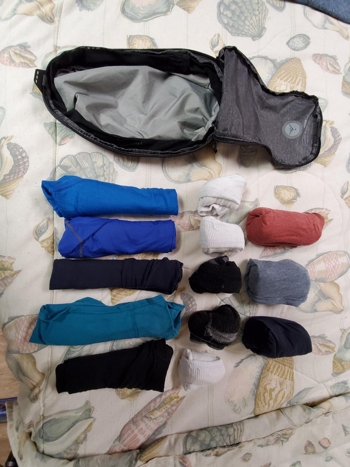 Peak Design Packing Cube, Charcoal, Weatherproof Luggage Cube with Dual Compartment Organization, Expansion and Compression, Size Small Customer Review Peak Design Packing Cube, Charcoal, Weatherproof Luggage Cube with Dual Compartment Organization, Expansion and Compression, Size Small - Customer Photo 2
