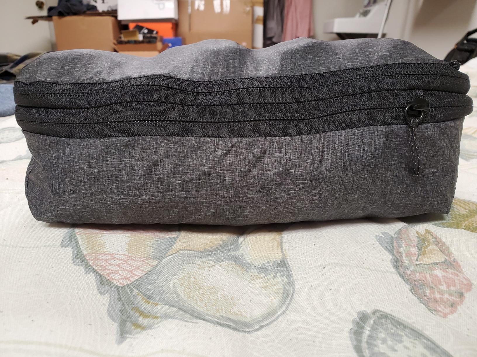 Peak Design Packing Cube, Charcoal, Weatherproof Luggage Cube with Dual Compartment Organization, Expansion and Compression, Size Small Customer Review Peak Design Packing Cube, Charcoal, Weatherproof Luggage Cube with Dual Compartment Organization, Expansion and Compression, Size Small - Customer Photo 5