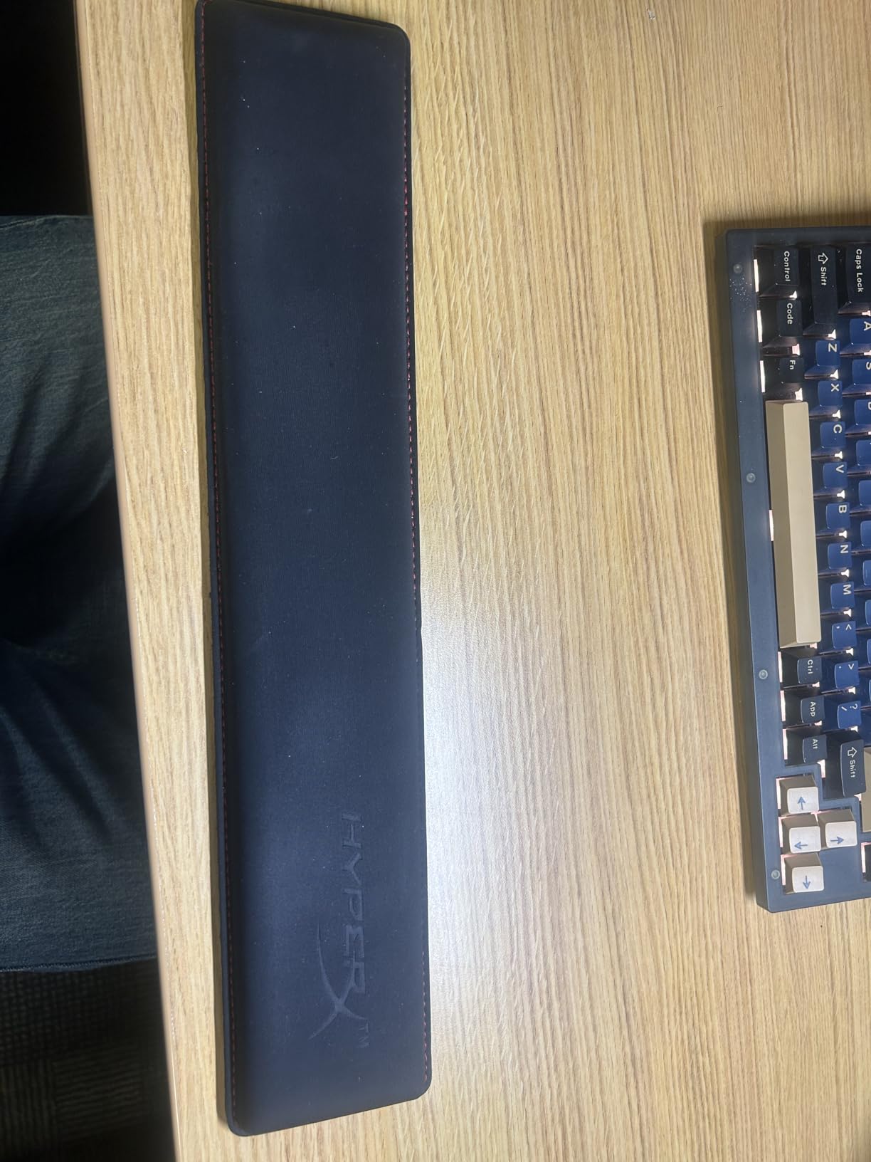 HyperX Wrist Rest - Full Sized - Cooling Gel - Memory Foam - Anti-Slip - Ergonomic - Keyboard Accessory, Black - Customer Photo 1