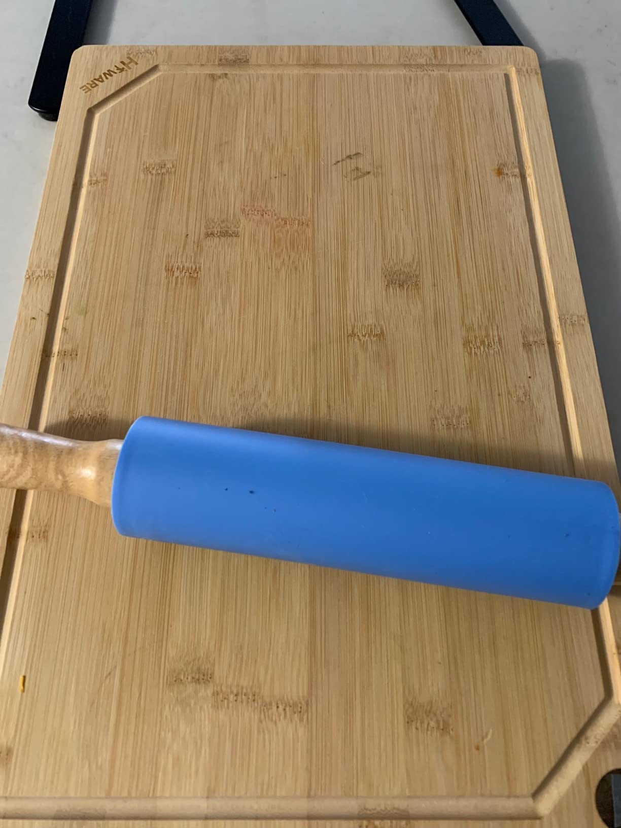 Silicone Rolling Pin with Wooden Handle - Non Stick Surface Dough Roller-roller pins for baking Pastry,Pizza,Fondant,Tortilla, Bread Crus& Christmas Cookies Supplies Gift for Home Bakers. - Customer Photo 1