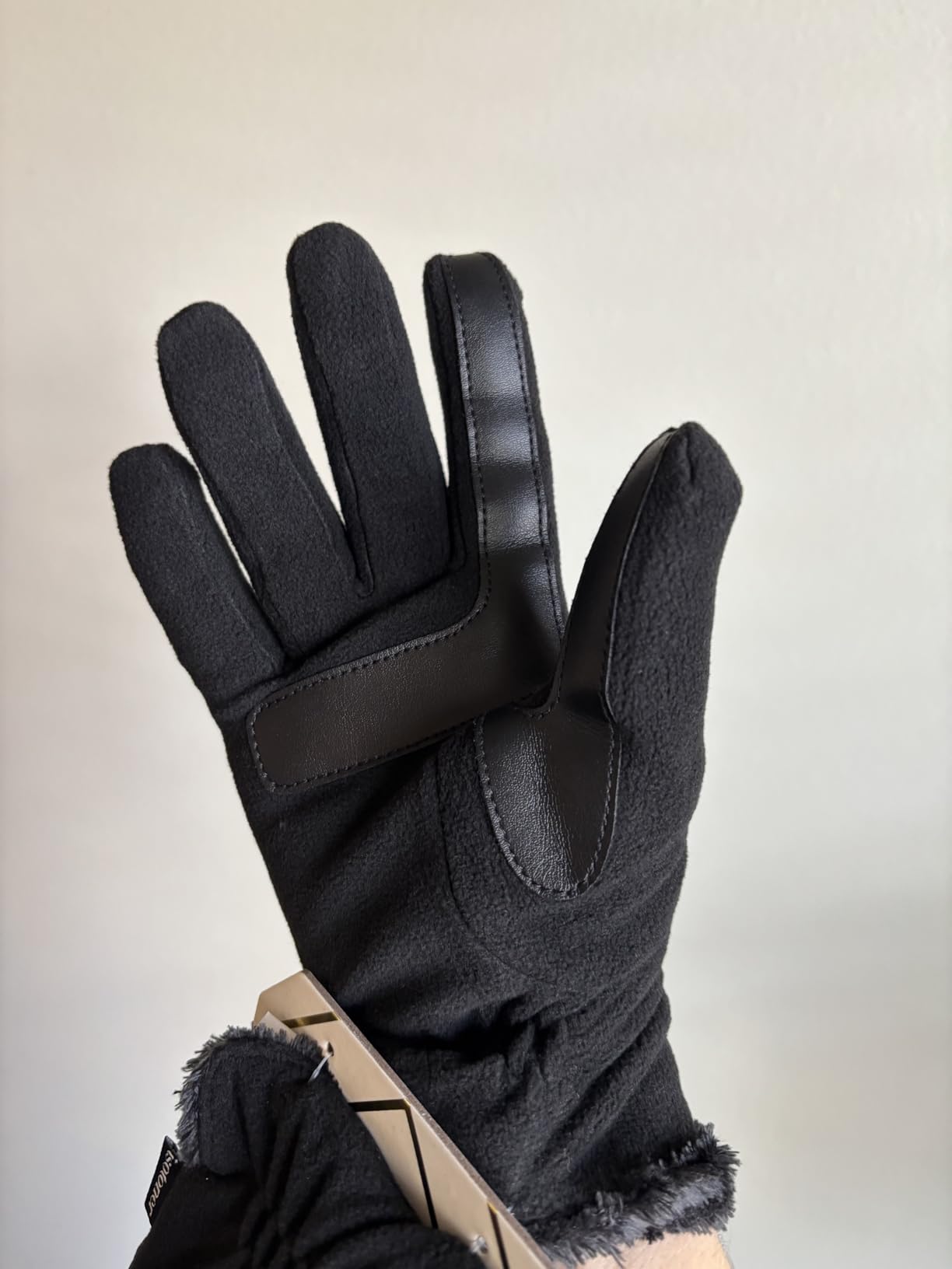isotoner womens Stretch Fleece Gloves With Microluxe Lining and Smart Touch Technology - Customer Photo 2
