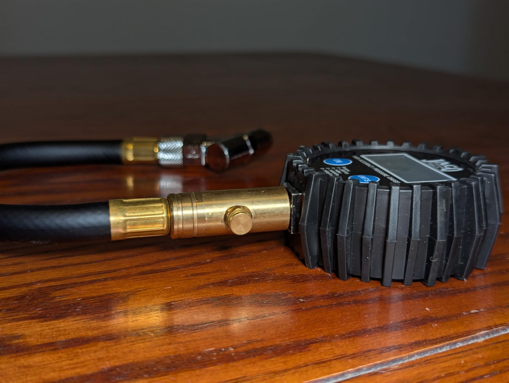JACO Superior Products ElitePro Digital Tire Pressure Gauge - Professional Accuracy - 200 PSI Customer Review JACO Superior Products ElitePro Digital Tire Pressure Gauge - Professional Accuracy - 200 PSI - Customer Photo 2